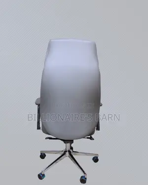 Grey Executive Office Chair |Quiet Movement That Won’T Annoy Your Team