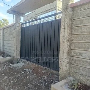 Heavy-Duty Custom Steel Sliding Gates – Order Today