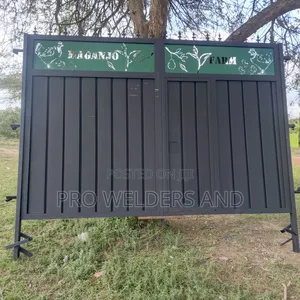Modern Steel Swing Gates – Custom Designs Available