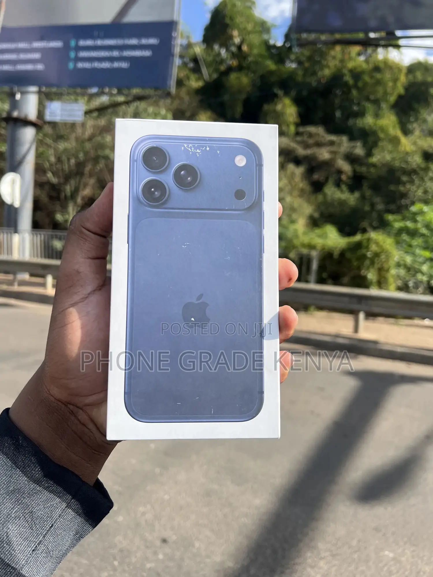 New Apple iPhone 17 Pro Max 256 GB Blue