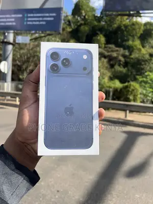 New Apple iPhone 17 Pro Max 256 GB Blue