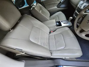 Nissan Murano LE 2011 Blue