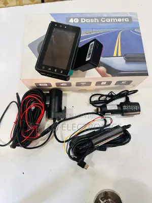 P83 4g Car Dash Cam With 2 Cameras + Sim Slot
