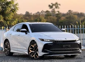 Toyota Crown XLE 2023 White