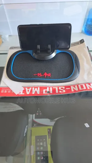 Dashboard Anti-Slip Mat With Phone Holder – Non-Slip Car Pad
