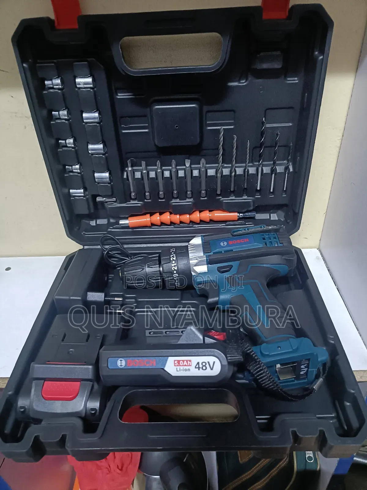 Bosch Cordless Drill/ Electric Bosch Drill With Accessories
