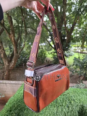 Women's Vintage Faux Leather Crossbody Shoulder Bag