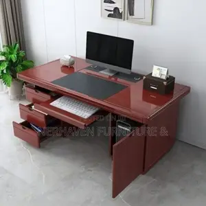 Executive Office Desk – Functional Elegant