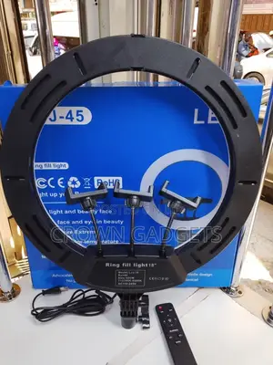 LJJ-45 Led Ring Light With 3 Phone Holders for Live Streaming