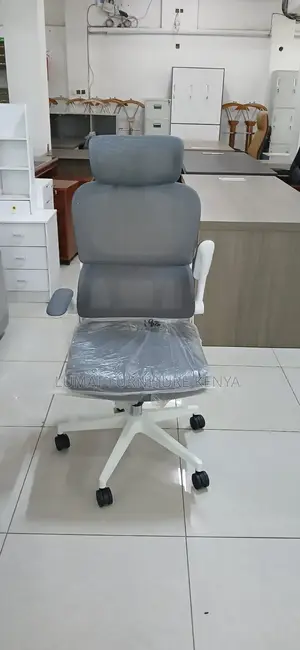 Spine-Friendly Gray Work Chair