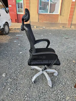 Modern Office Chair With Headrest