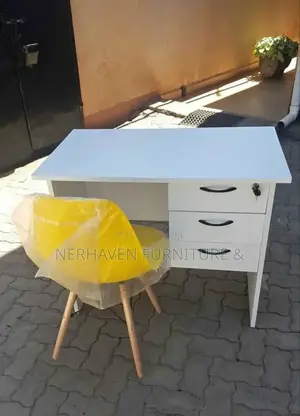 Durable Office Study Desk With Solid Frame