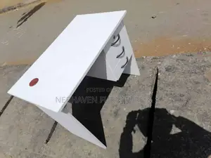 Space-Saving 1.2m Office Desk – Work Efficiently