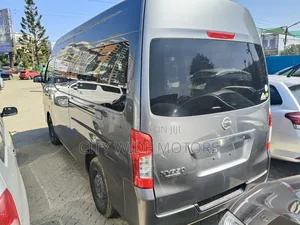 Nissan Caravan (Urvan) 2018 Silver