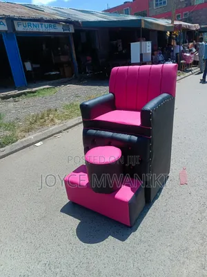 Pedicure Single Seat, Pink and Black With a Puff
