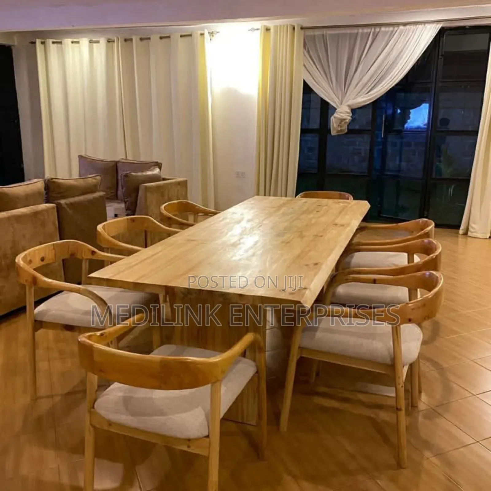 Crafted Back 8-Seater Dinning Table Set