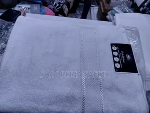 White Quality Towels for Hotels, Bnbs, Households