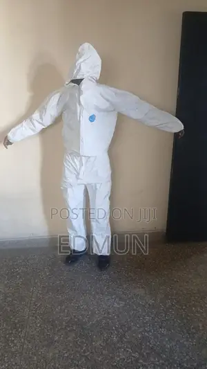 Tyvek Du Pont Coverall