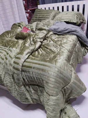 6pcs Warm Soft Silk Duvets Sets