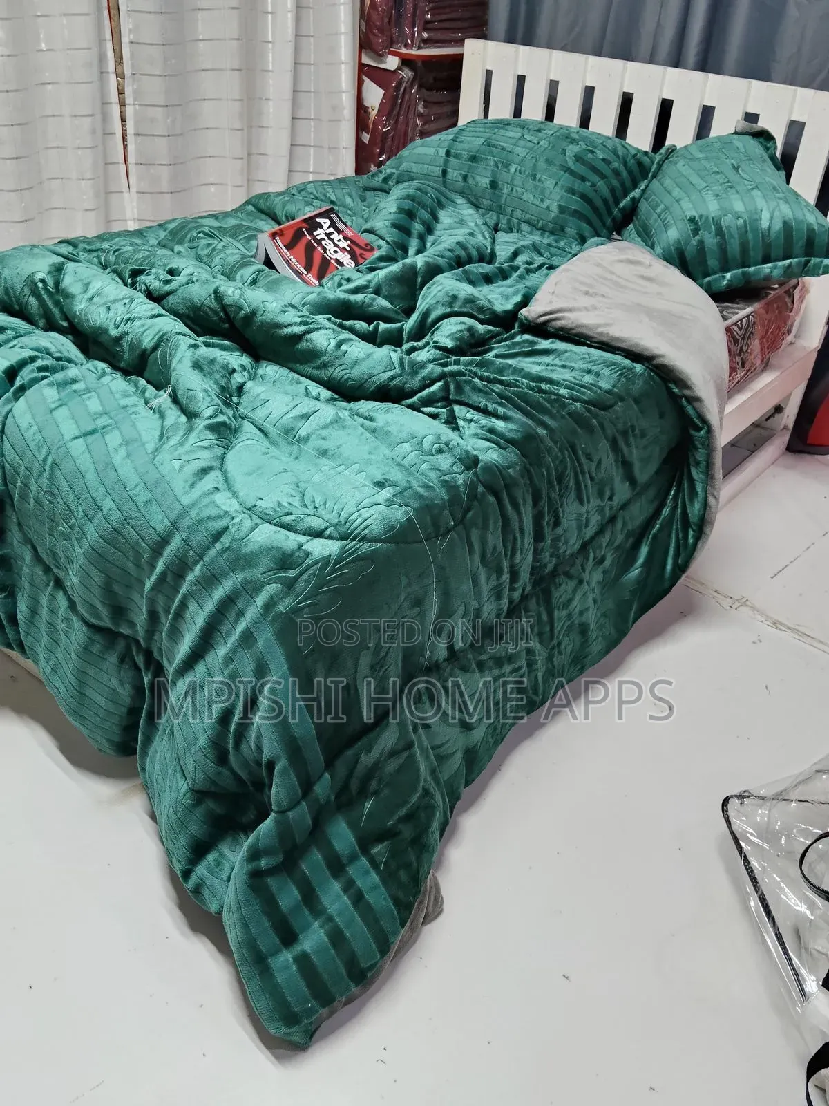 6pcs Warm Soft Silk Duvets Sets