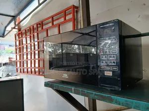 Von Hotpoint 20litres Microwave
