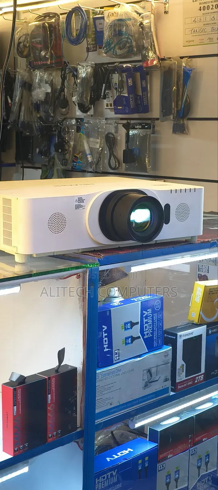 Hitachi Projector