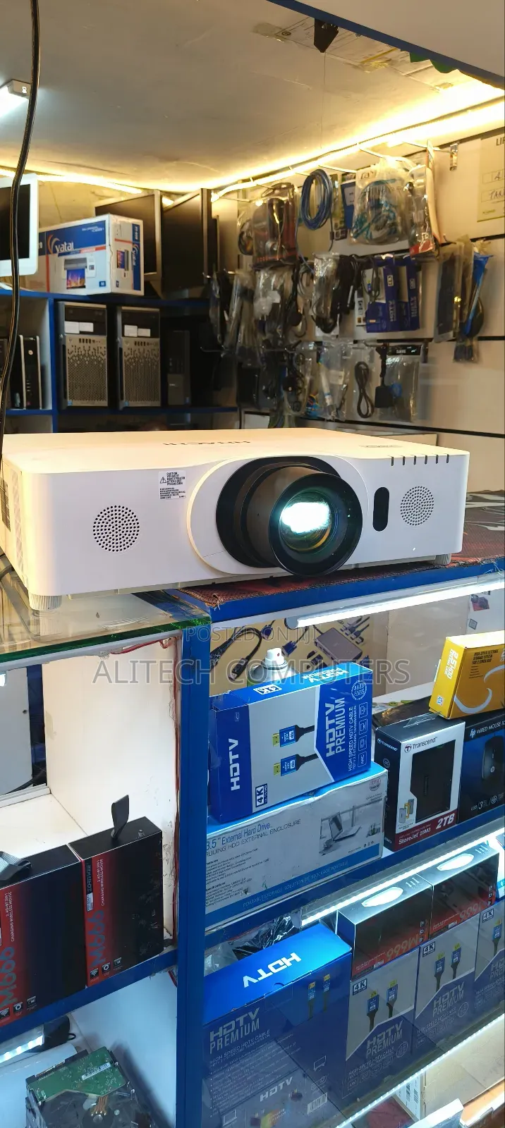 Hitachi Projector