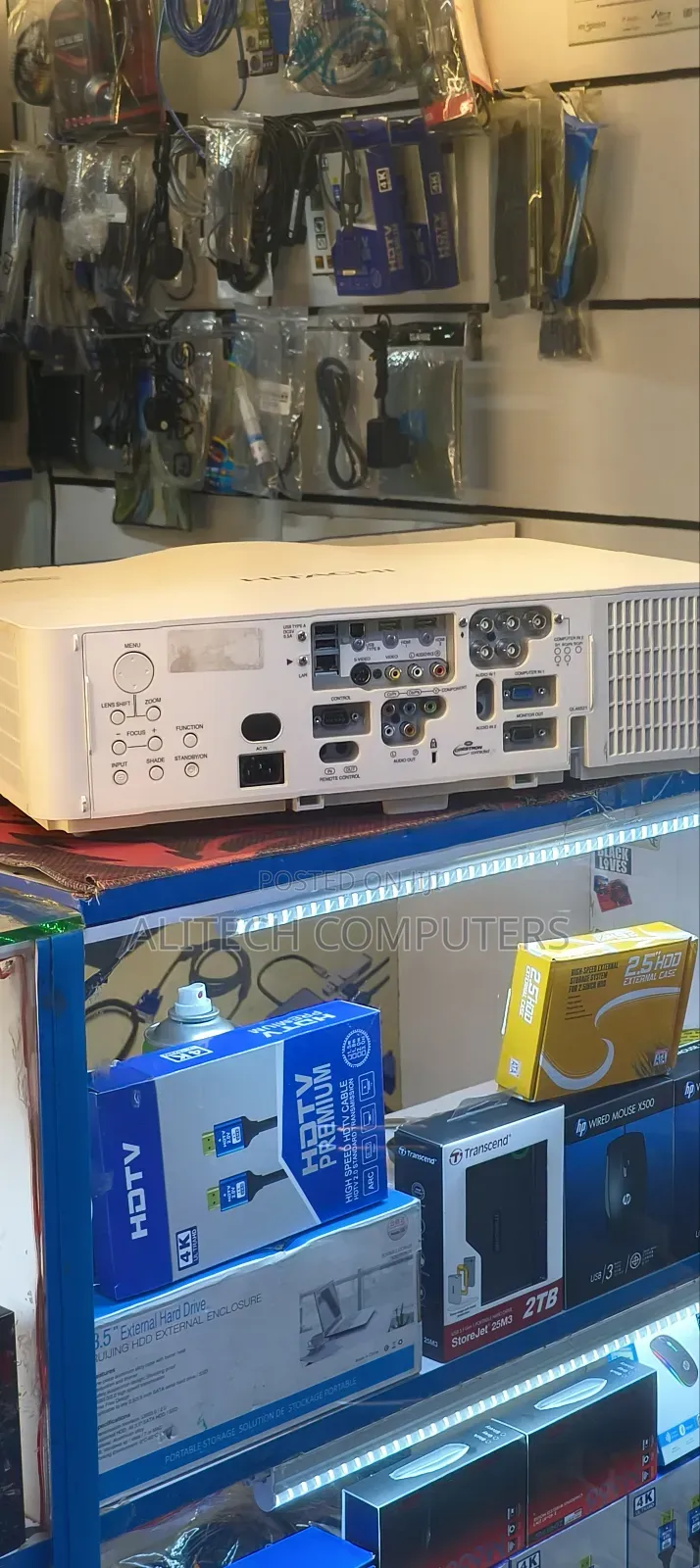 Hitachi Projector