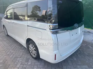 Toyota Voxy 2018 White