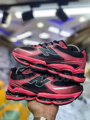 New Balance 2000 Abzorb Black Red