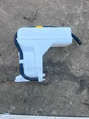 Xtrail Nt30/B15  Coolant  Bottle.
