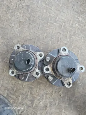 Front Hubs Toyota Mark X 2wd