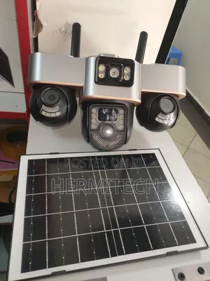 Triple Lens 4g Solar PTZ CCTV Surveillance Cameras