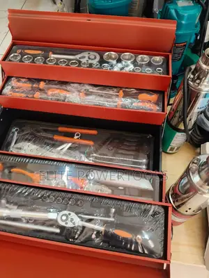 85pcs Metal Tool Box/ Toolset 85 PCS