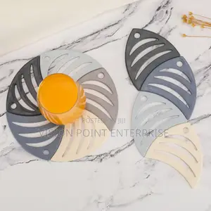 5 Pieces Fish Shaped Silicone Coasters