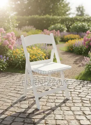 Modern White Folding Chair – Clean Stylish Event Seating
