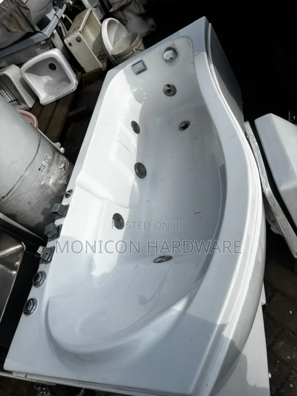 Classic Jacuzzi 170cm by 70cm
