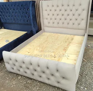 Tufted Wing Bed Size 5 by 6