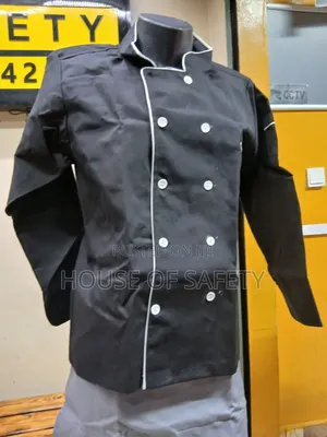 Chef Coats With Yoes in High-Stress Areas