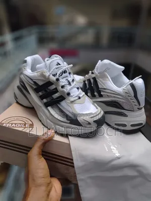 *Pharrell Williams X Virginia Adistar Jellyfish "White/Grey"
