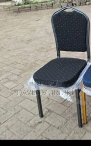 The Banquet Chair Cy102