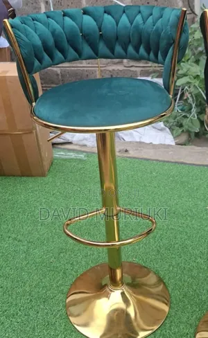 Height Adjustable Bar Stool