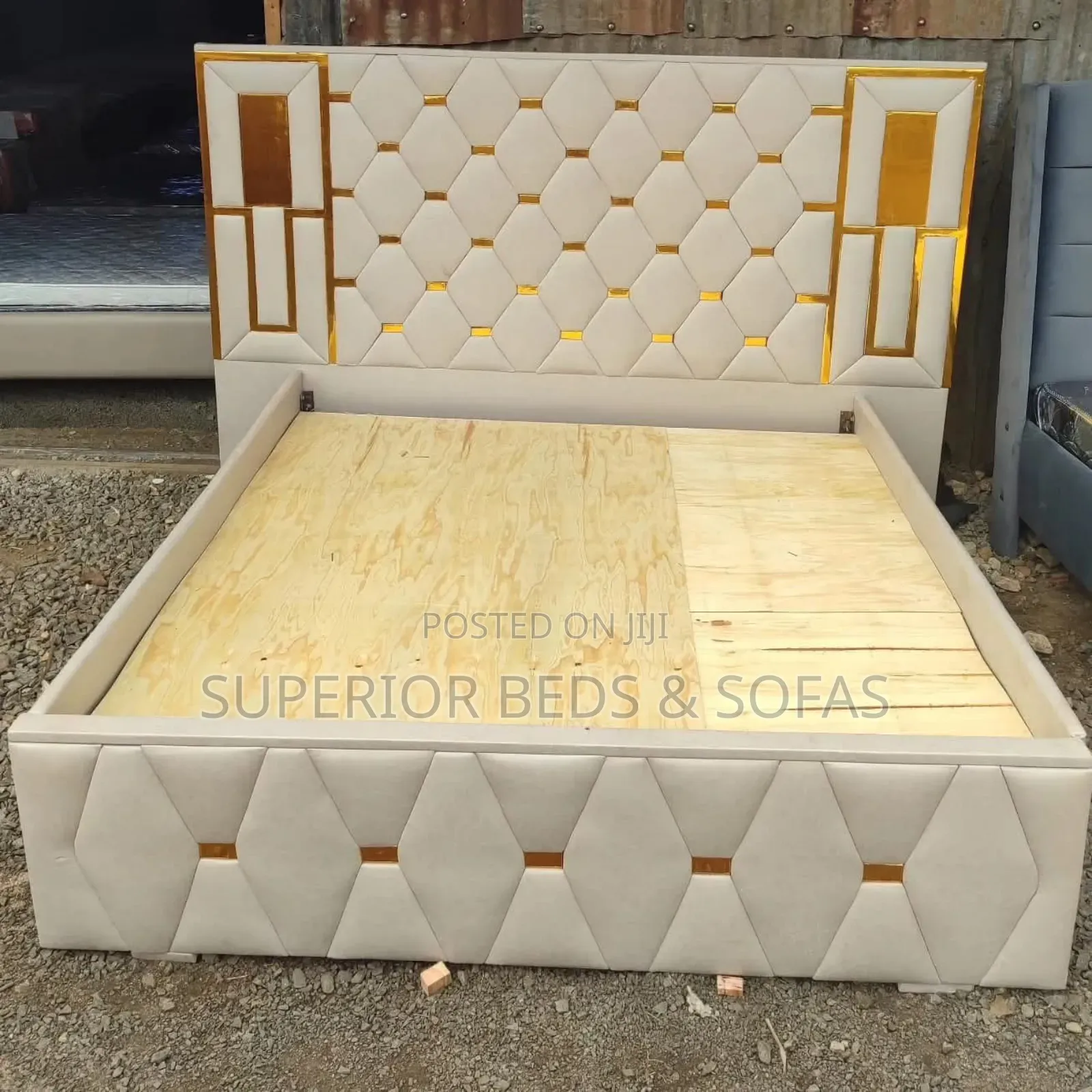 Hex Gold Bed- 5 by 6.