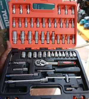 Chrome Vanadium Deep Socket Wrench Set 53 Pc's + Screwdriver Sets
