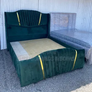 Emerald Trim Bed Size 5 by 6.