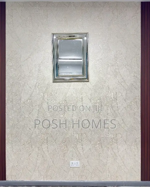 Lining Floral Wallpapers