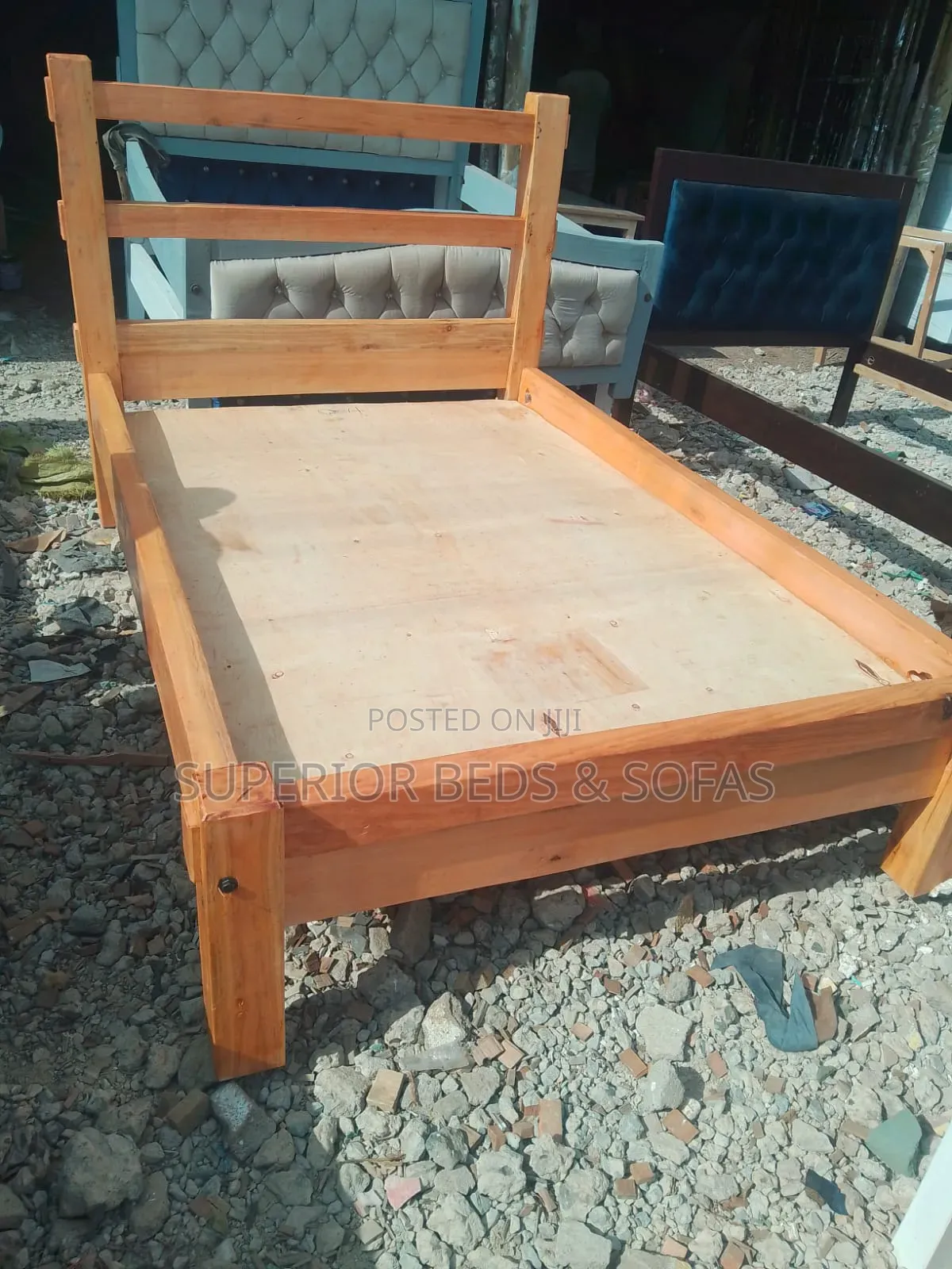 Simple Wooden Bed Size 4 by 6