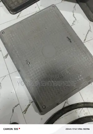 Fibre Rectangular Lockable Manhole Cover 12.5t