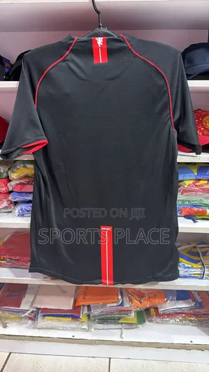 Manchester United Aig Old School Jersey - Black