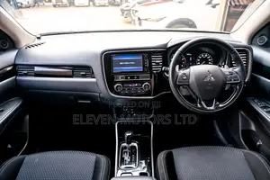Mitsubishi Outlander 2019 White